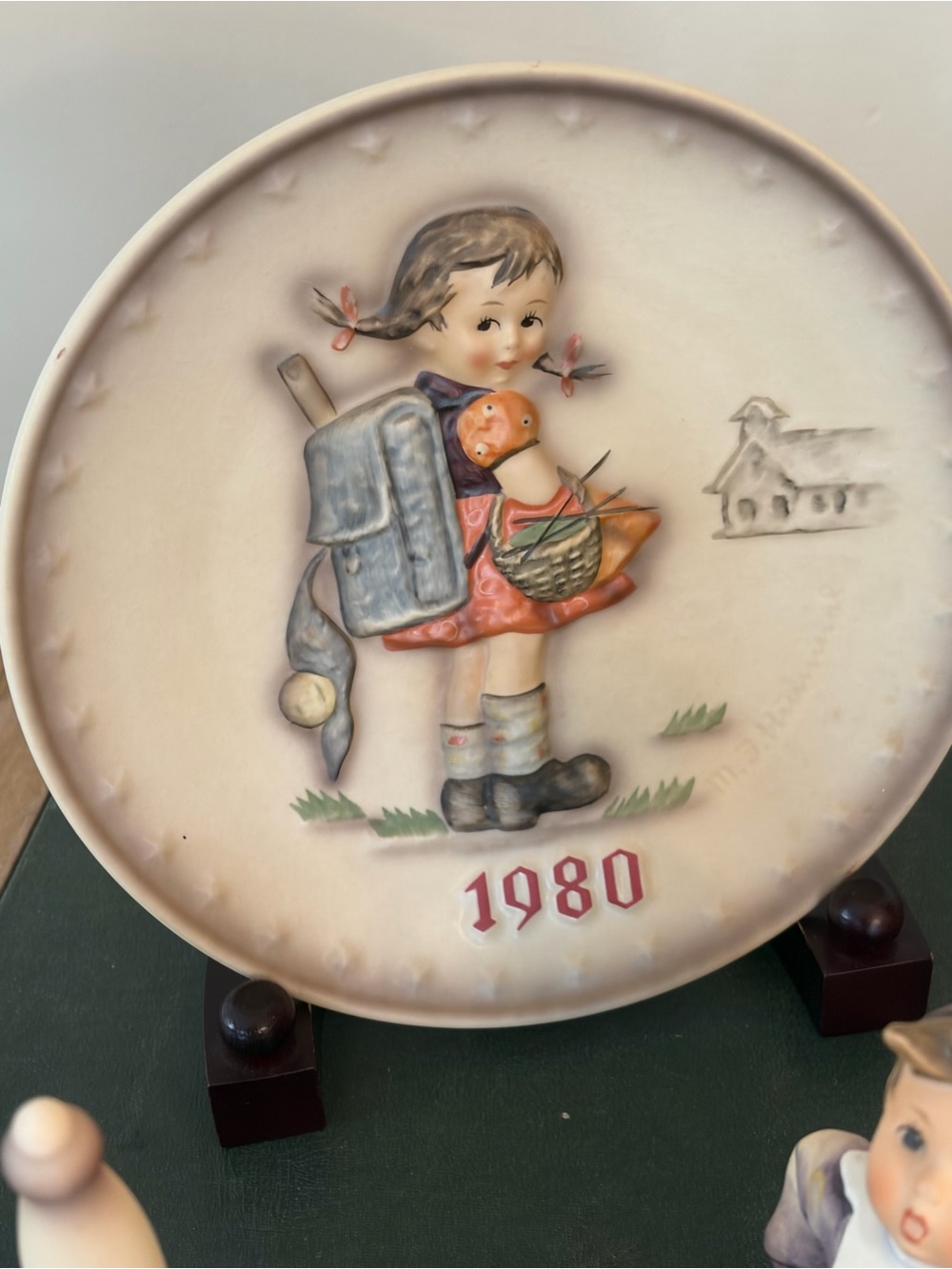 Goebel Porcelain Figurine Collection in Pastel Green, Cream, Pink and Blue - Picture 2 of 14